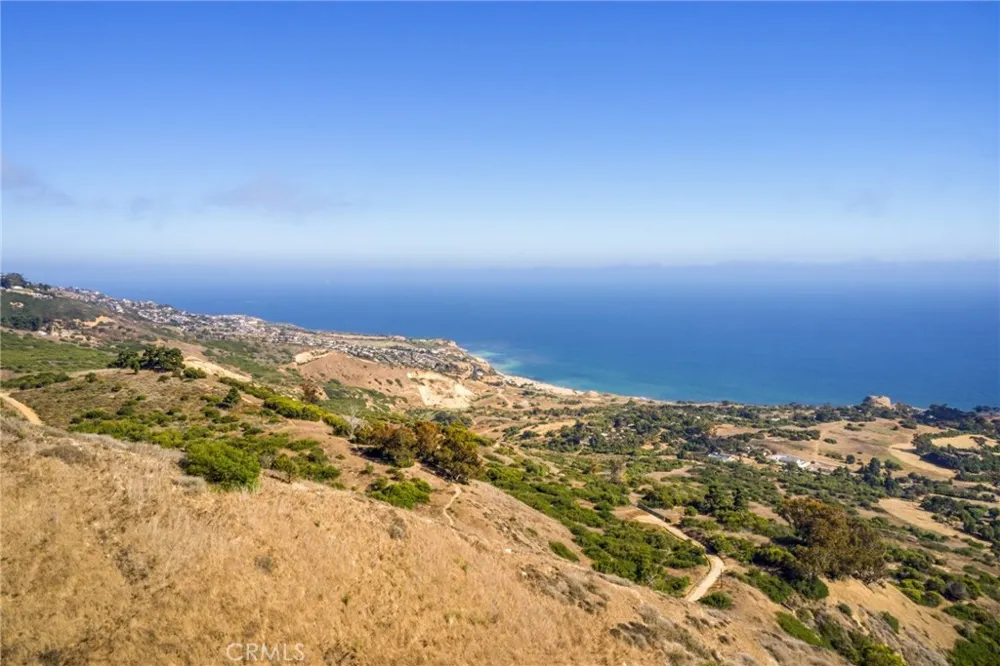 8 Burrell Lane Rancho Palos Verdes, CA 90275