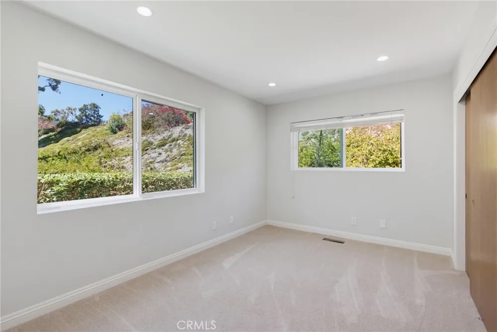 8 Burrell Lane Rancho Palos Verdes, CA 90275