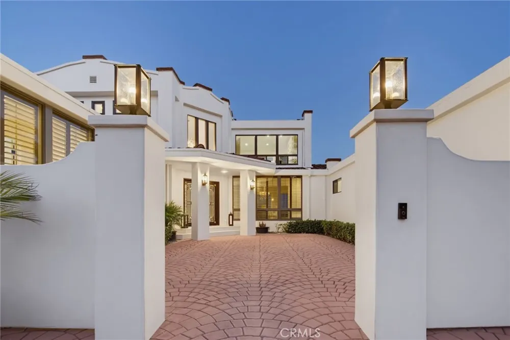8 Burrell Lane Rancho Palos Verdes, CA 90275