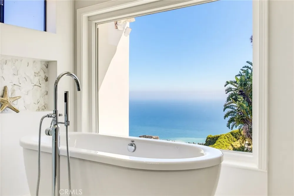 8 Burrell Lane Rancho Palos Verdes, CA 90275