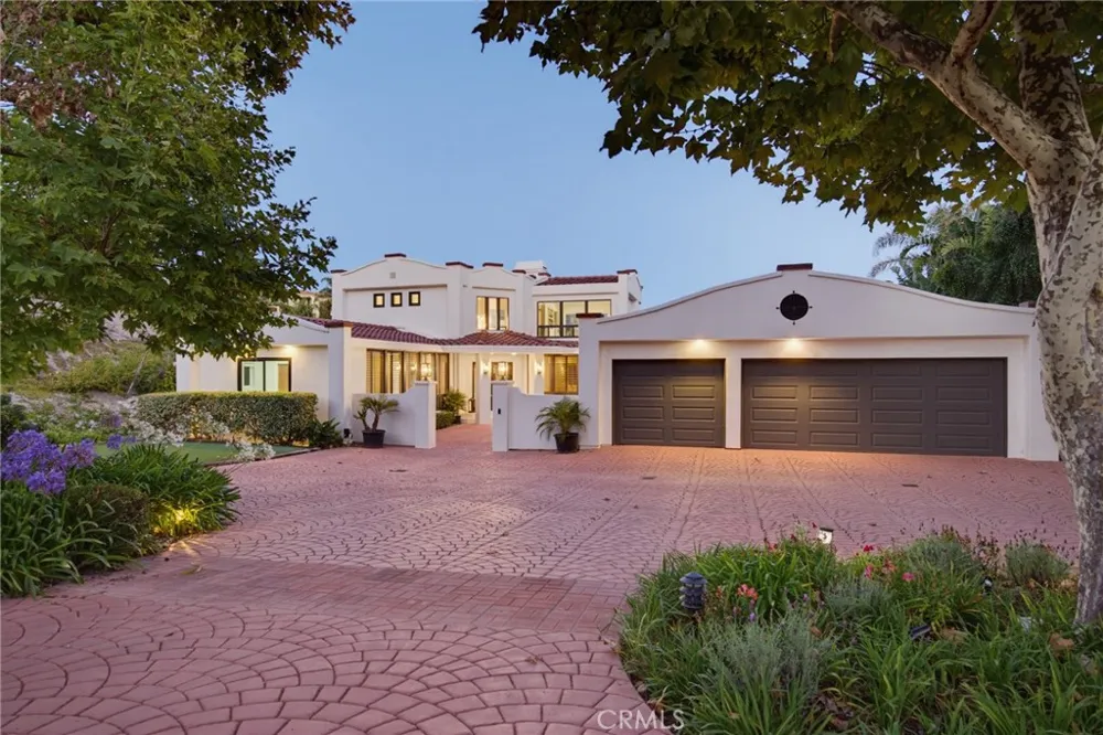 8 Burrell Lane Rancho Palos Verdes, CA 90275
