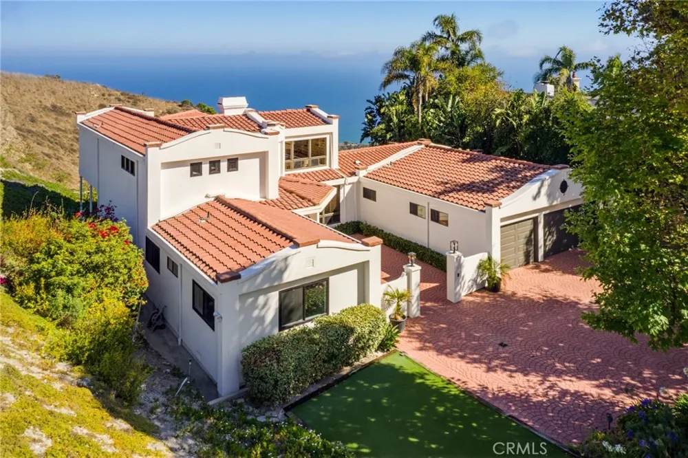 8 Burrell Lane Rancho Palos Verdes, CA 90275