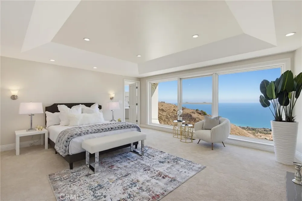 8 Burrell Lane Rancho Palos Verdes, CA 90275