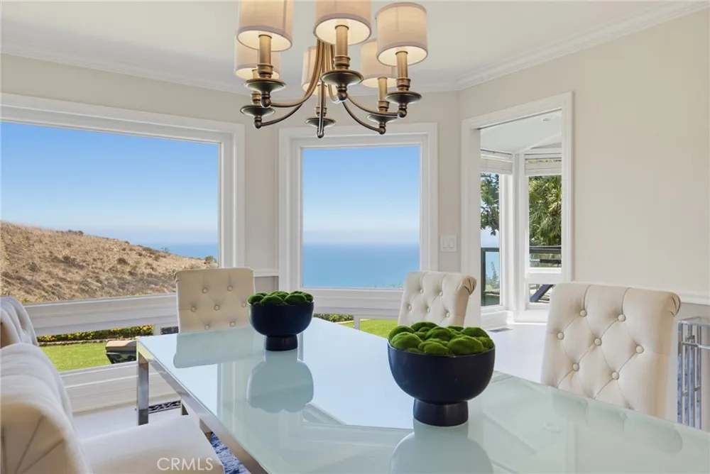 8 Burrell Lane Rancho Palos Verdes, CA 90275