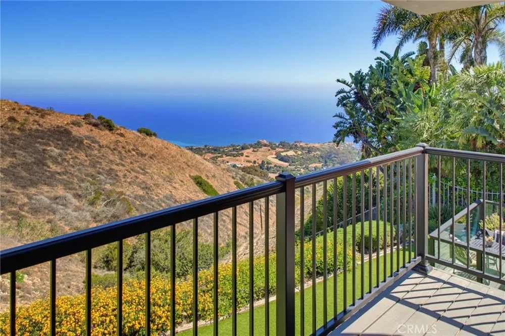 8 Burrell Lane Rancho Palos Verdes, CA 90275