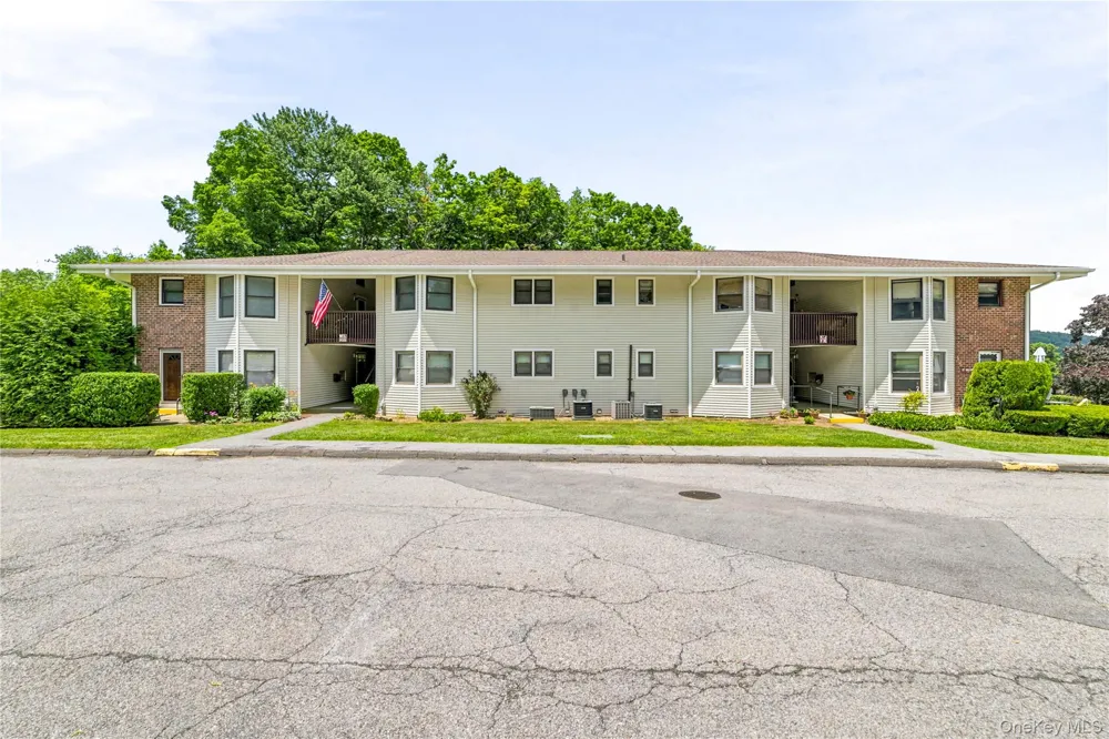 27 Walden Court #J Yorktown Heights, NY 10598