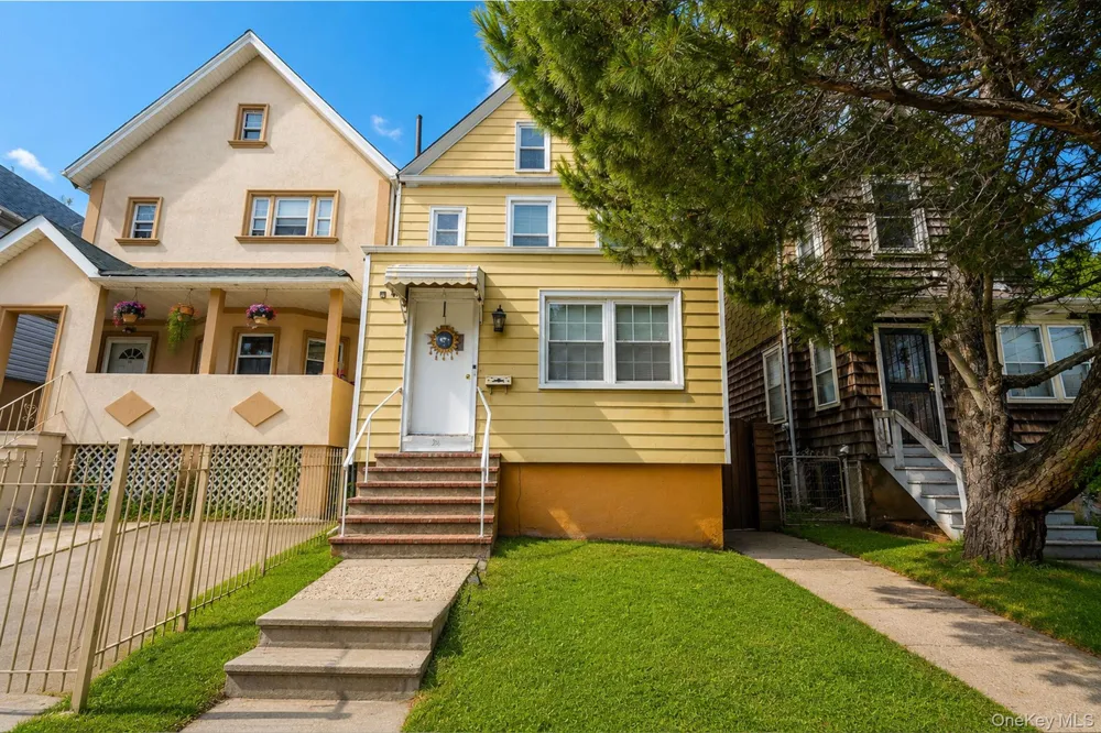 34 Simonson Place Staten Island, NY 10302