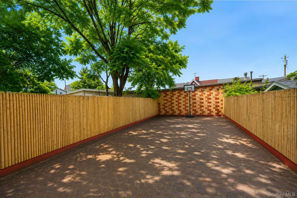 34 Simonson Place Staten Island, NY 10302