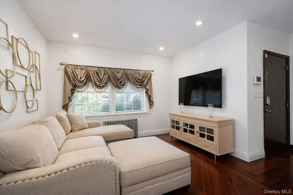 34 Simonson Place Staten Island, NY 10302
