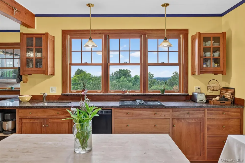 37 Ridge Road Cornwall, NY 12518