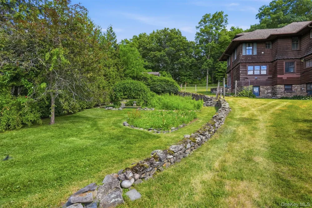 37 Ridge Road Cornwall, NY 12518