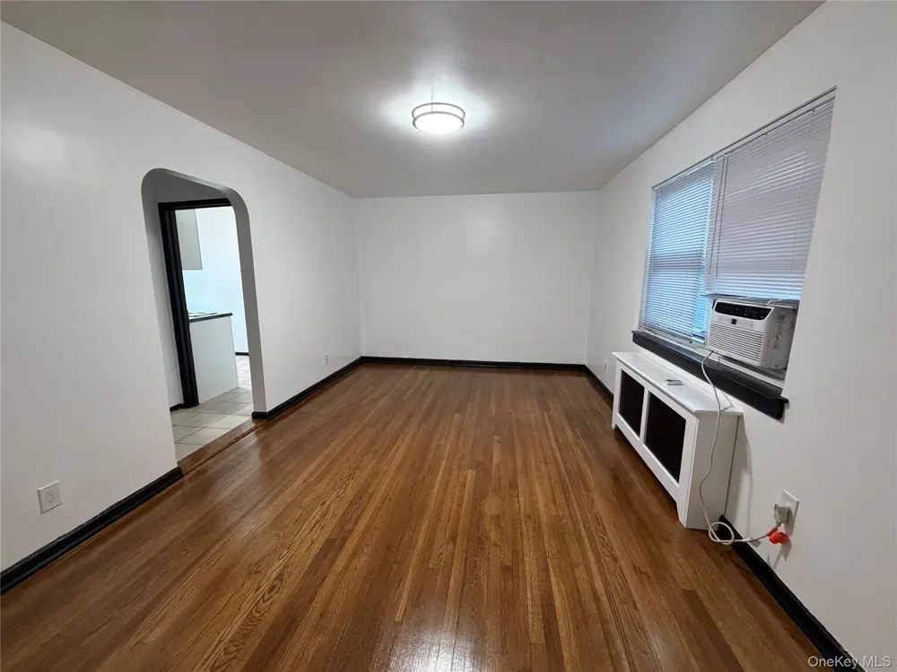260-40 Langston Avenue #A Glen Oaks, NY 11004