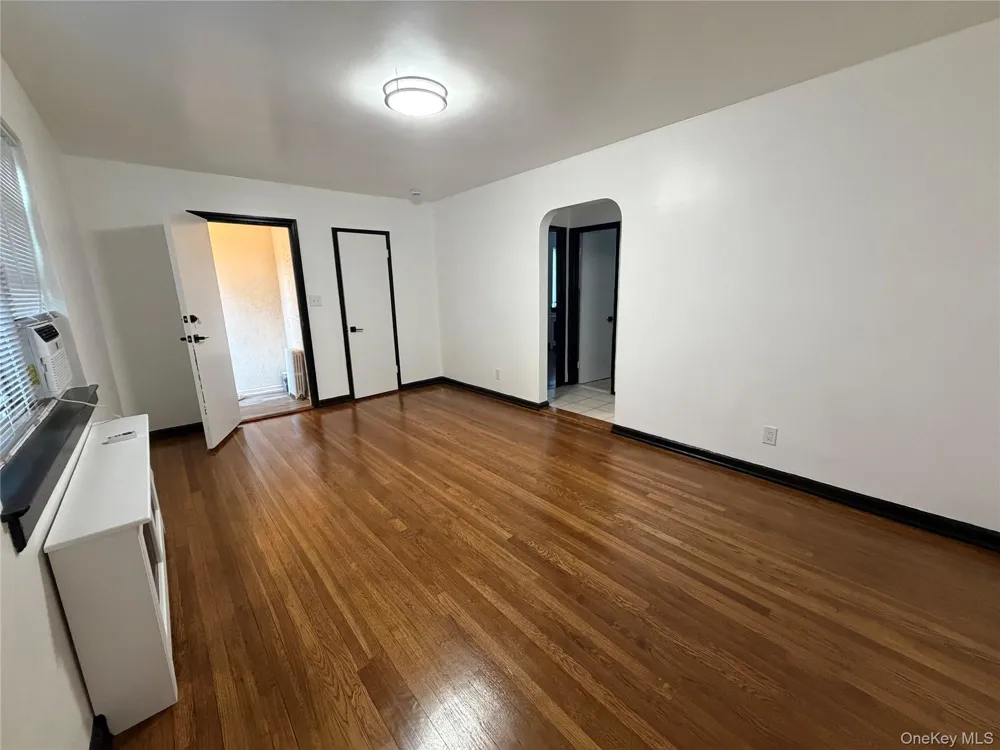 260-40 Langston Avenue #A Glen Oaks, NY 11004