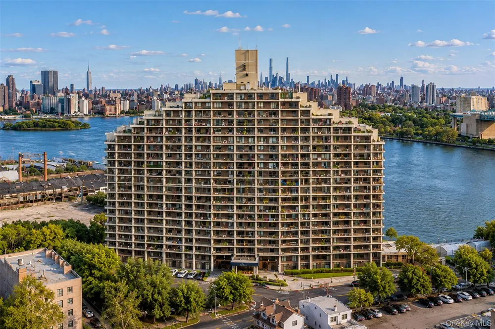 25-40 Shore Boulevard #15Q Astoria, NY 11102