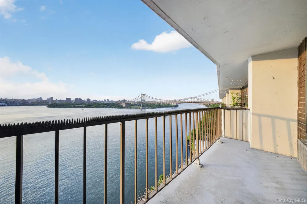25-40 Shore Boulevard #15Q Astoria, NY 11102