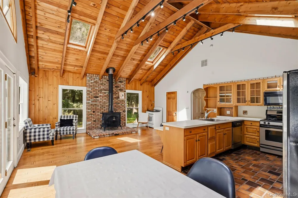 281 Phillips Hill Road New City, NY 10956