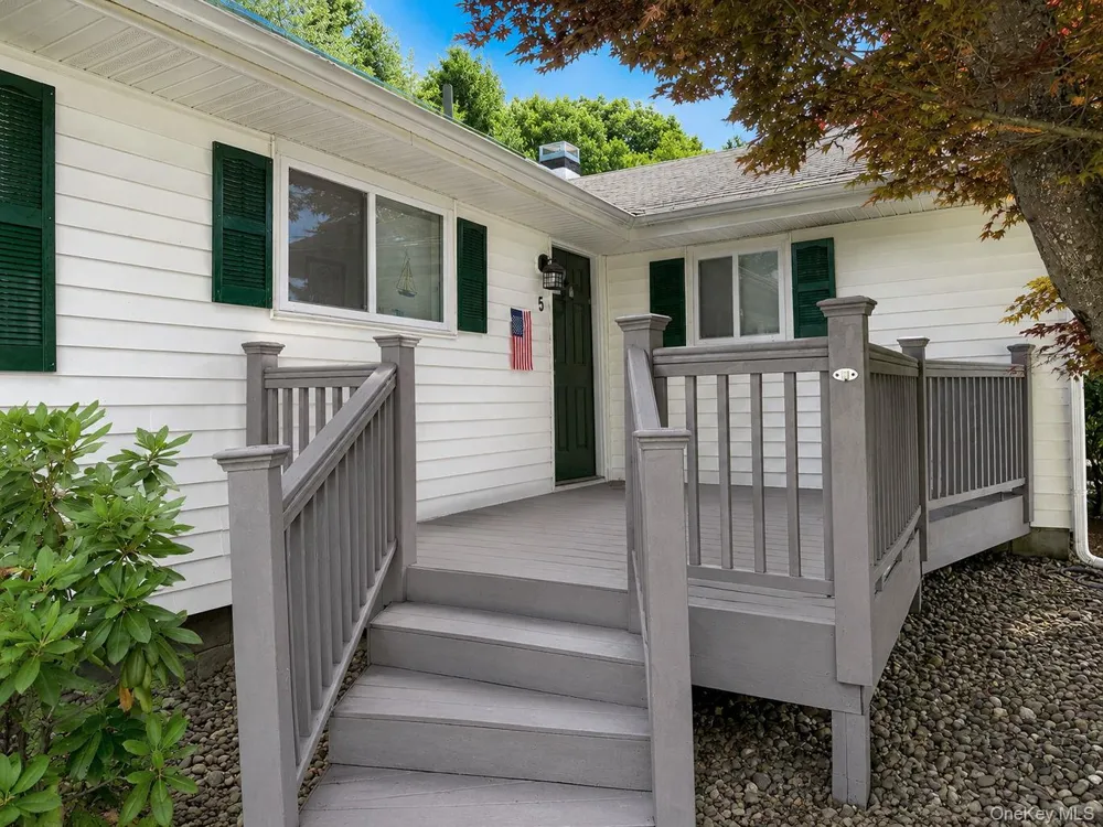 5 High View Terrace Rock Hill, NY 12775