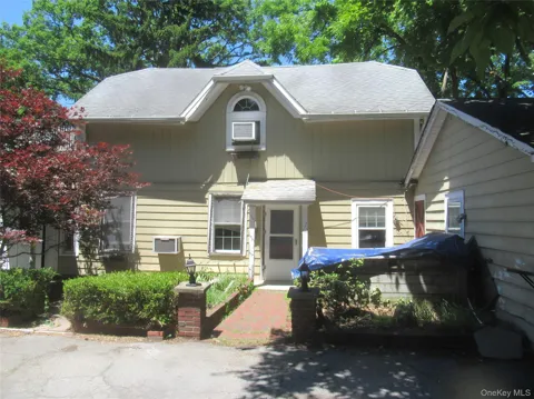 2 Academy Avenue