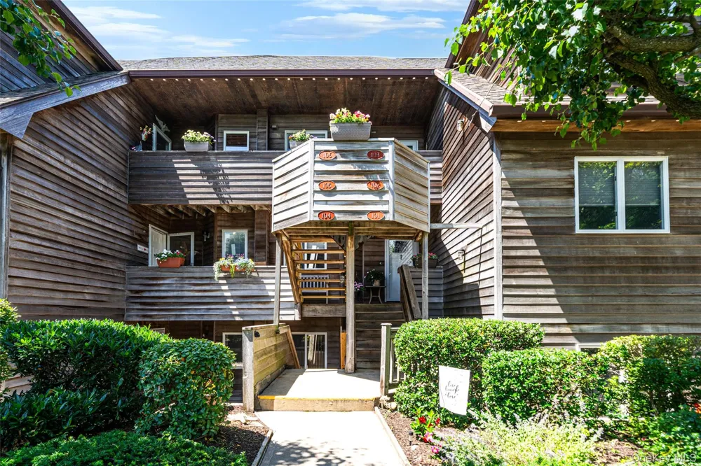 103 Fox Hill Drive Baiting Hollow, NY 11933