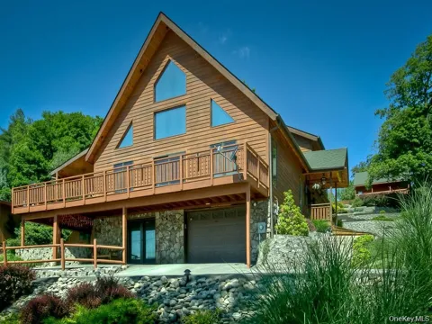 23 Orange Terrace