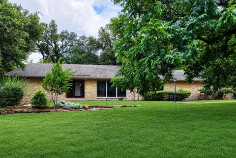 6606 Stonebrook Circle