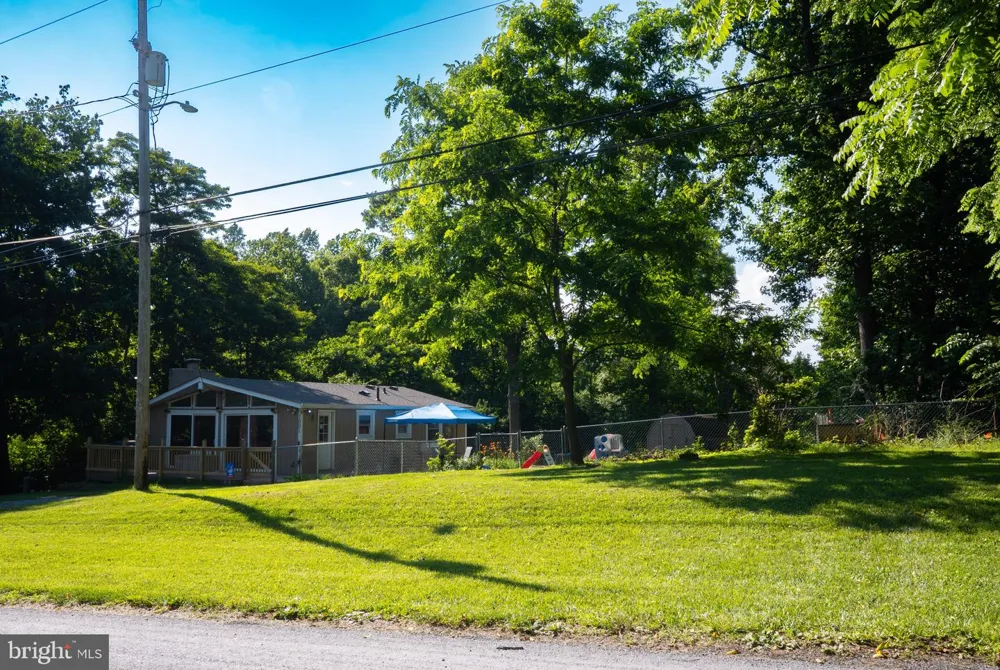 1001 BIFROST WAY Linden, VA 22642