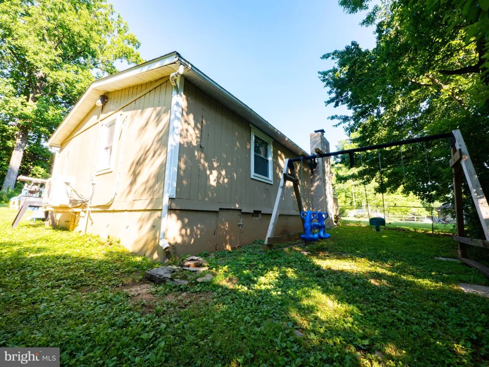 1001 BIFROST WAY Linden, VA 22642
