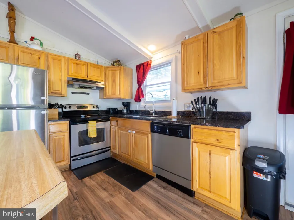 1001 BIFROST WAY Linden, VA 22642