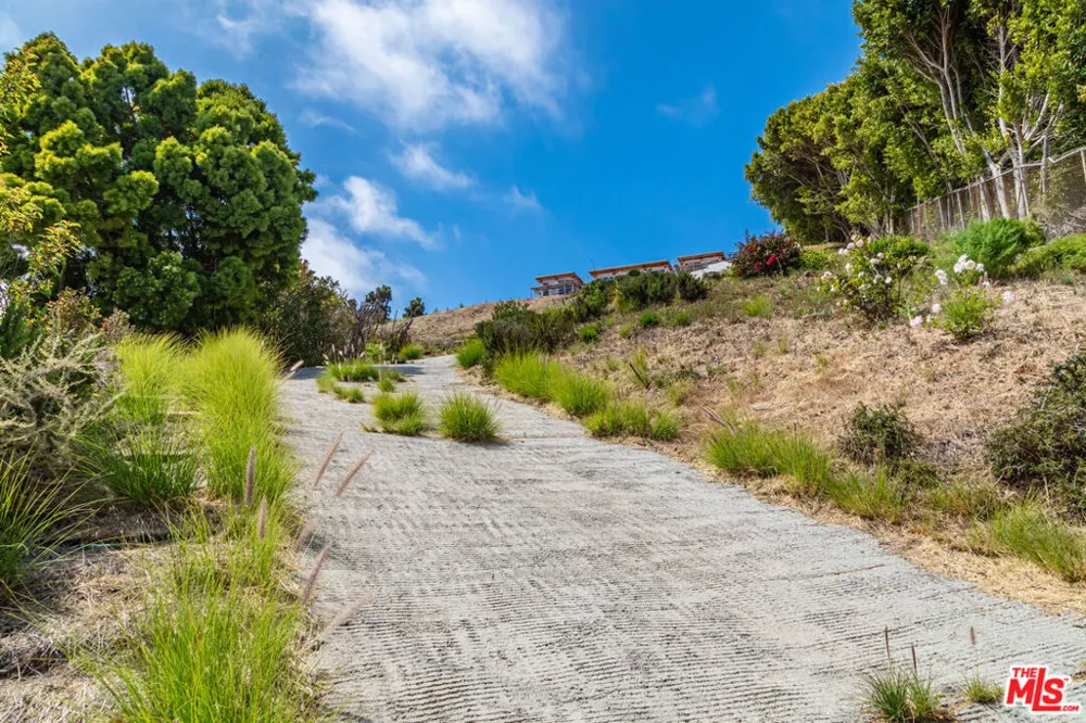 31113 Bailard Road #A Malibu, CA 90265