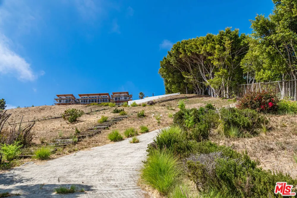 31113 Bailard Road #A Malibu, CA 90265