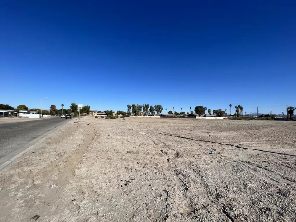 1367 Hobsonway Blythe, CA 92225