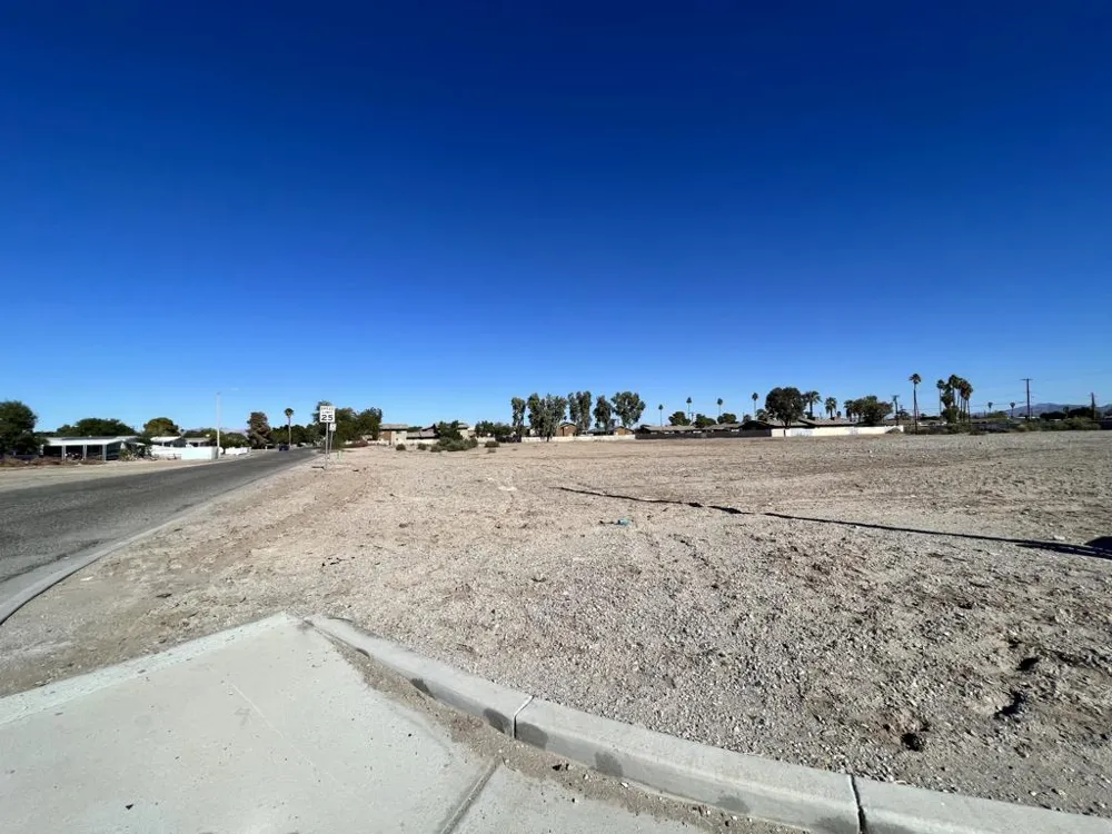 1367 Hobsonway Blythe, CA 92225