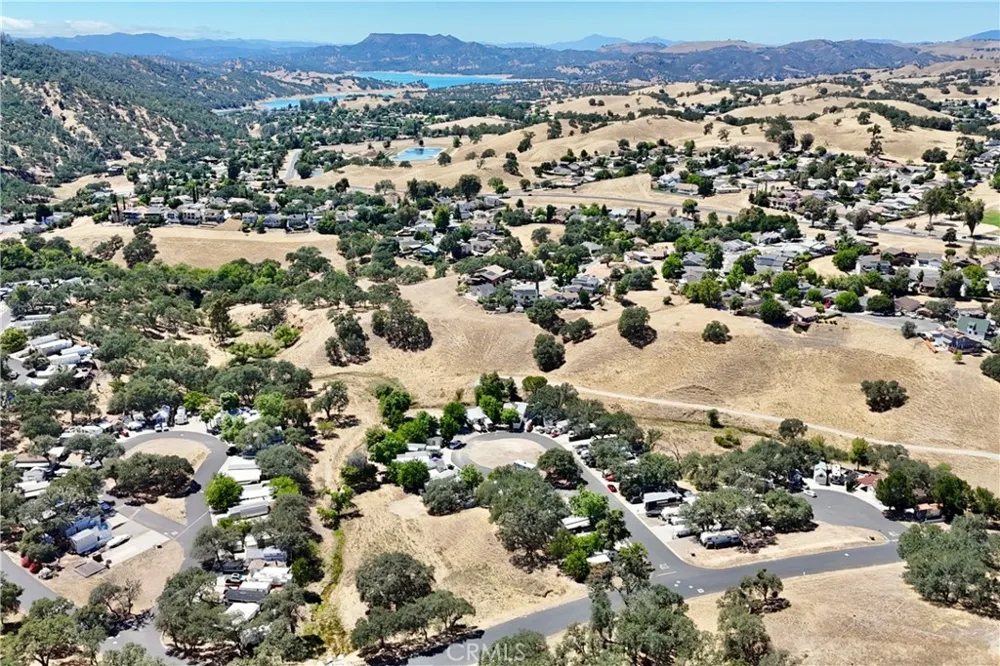 2148 Yellow Feather Circle Paso Robles, CA 93446