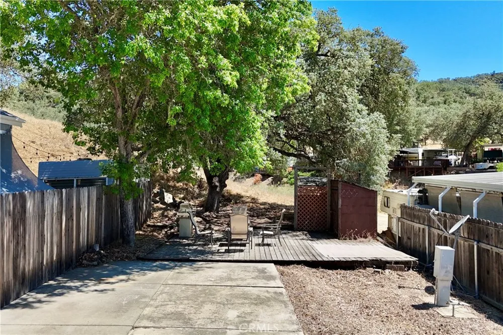 2148 Yellow Feather Circle Paso Robles, CA 93446