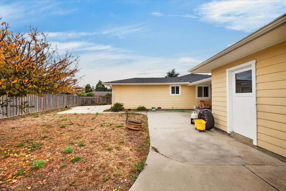 729 Martinelli Street Watsonville, CA 95076