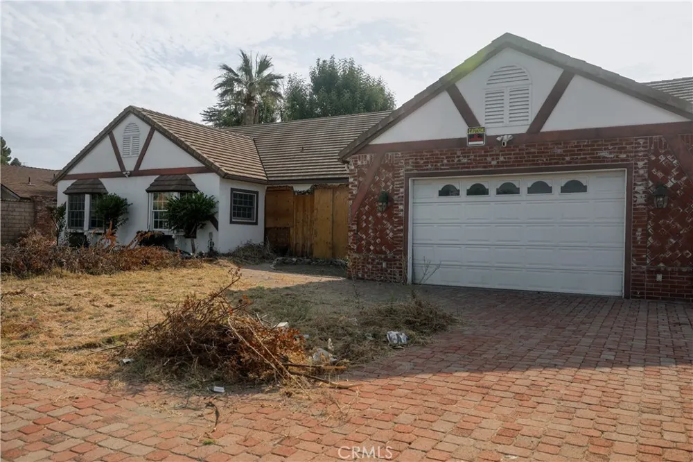 9136 Balcom Avenue Northridge, CA 91325