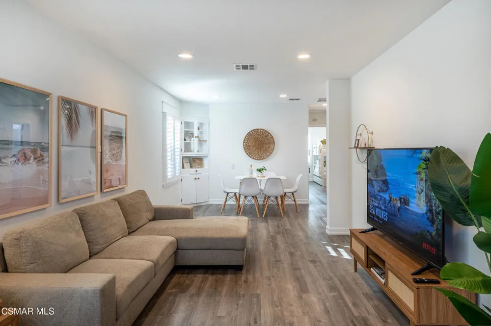 12247 Cedar Avenue Hawthorne, CA 90250
