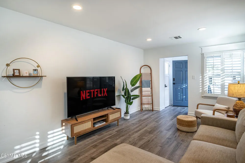 12247 Cedar Avenue Hawthorne, CA 90250
