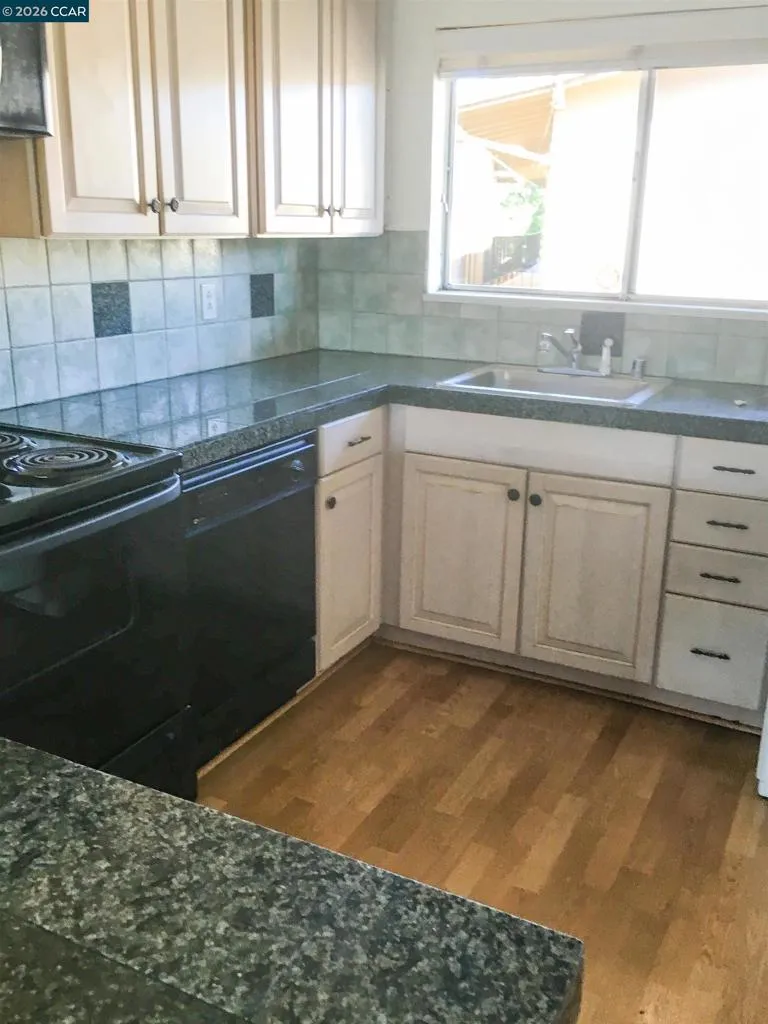 155 Canal St #12 San Rafael, CA 94901