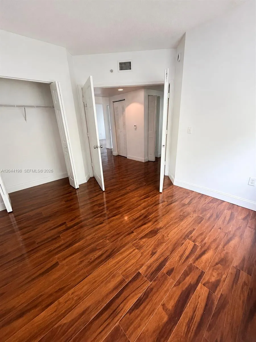 17145 Bay Rd #4307 Sunny Isles Beach, FL 33160