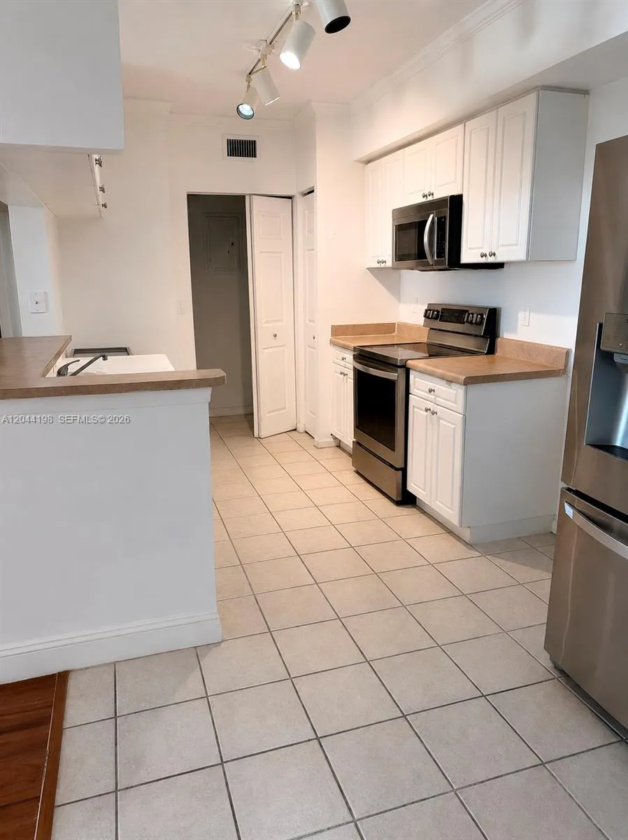17145 Bay Rd #4307 Sunny Isles Beach, FL 33160