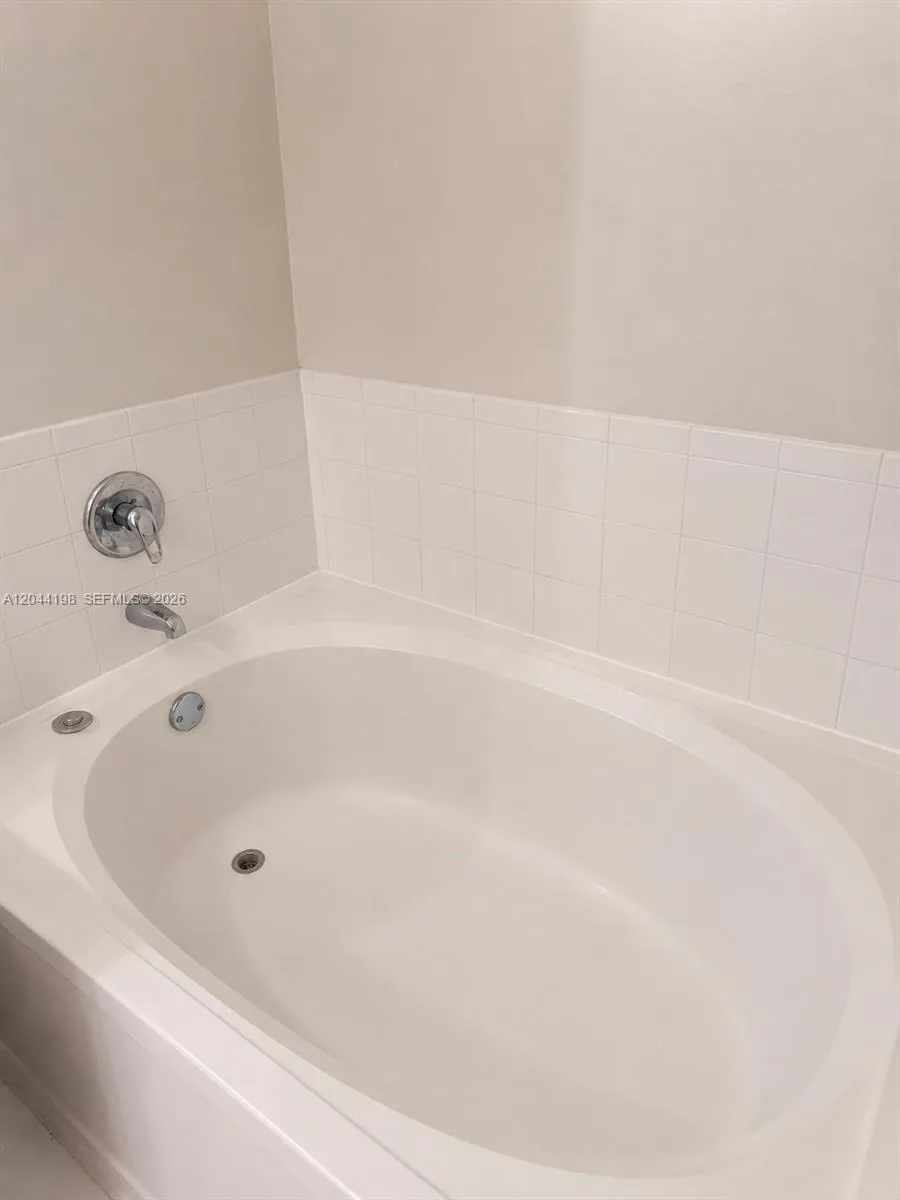 17145 Bay Rd #4307 Sunny Isles Beach, FL 33160