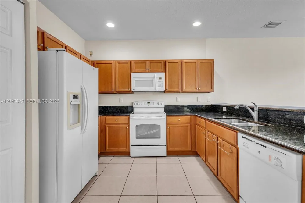 9011 SW 227th St #1 Cutler Bay, FL 33190