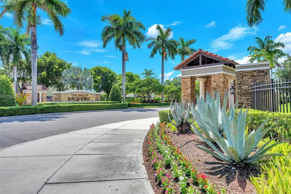 9011 SW 227th St #1 Cutler Bay, FL 33190