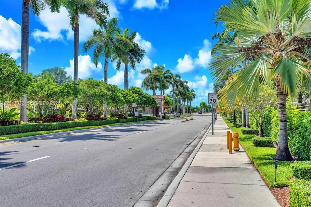 9011 SW 227th St #1 Cutler Bay, FL 33190