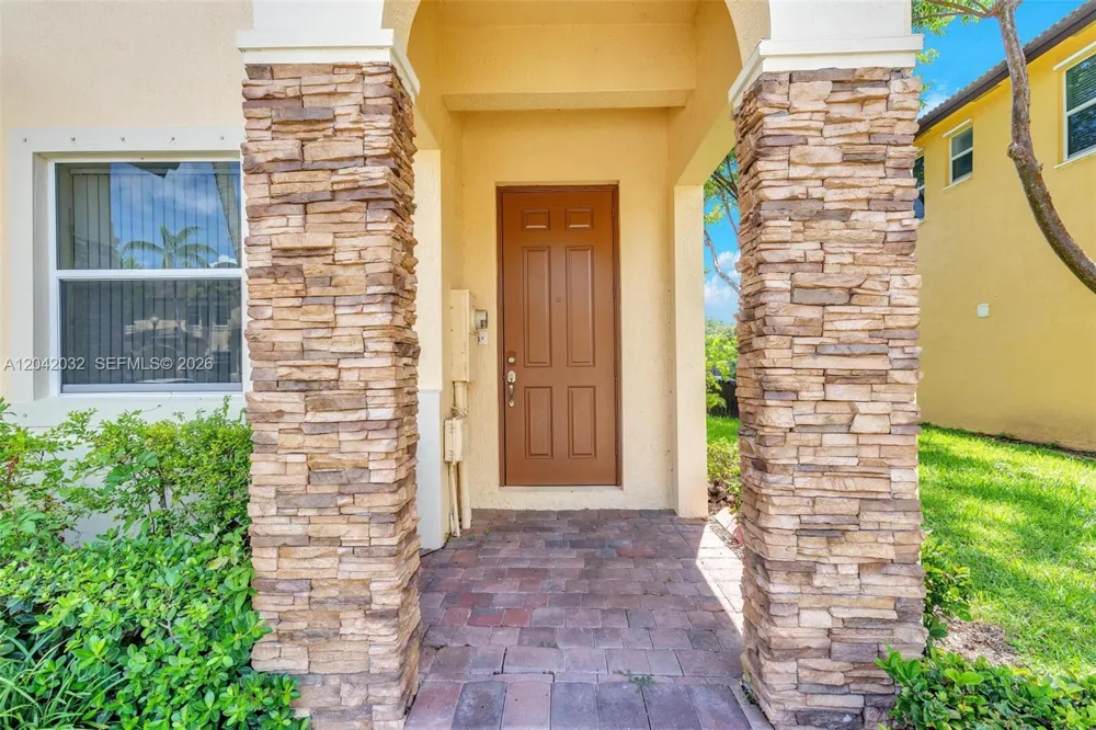 9011 SW 227th St #1 Cutler Bay, FL 33190