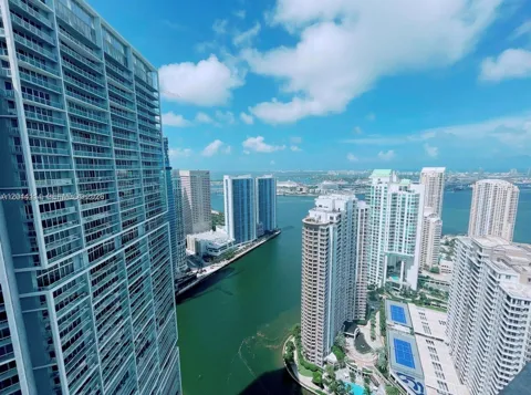 495 Brickell Ave #4804