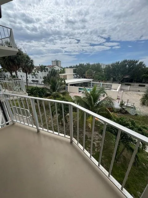 1967 S Ocean Blvd #315-C Lauderdale By The Sea, FL 33062