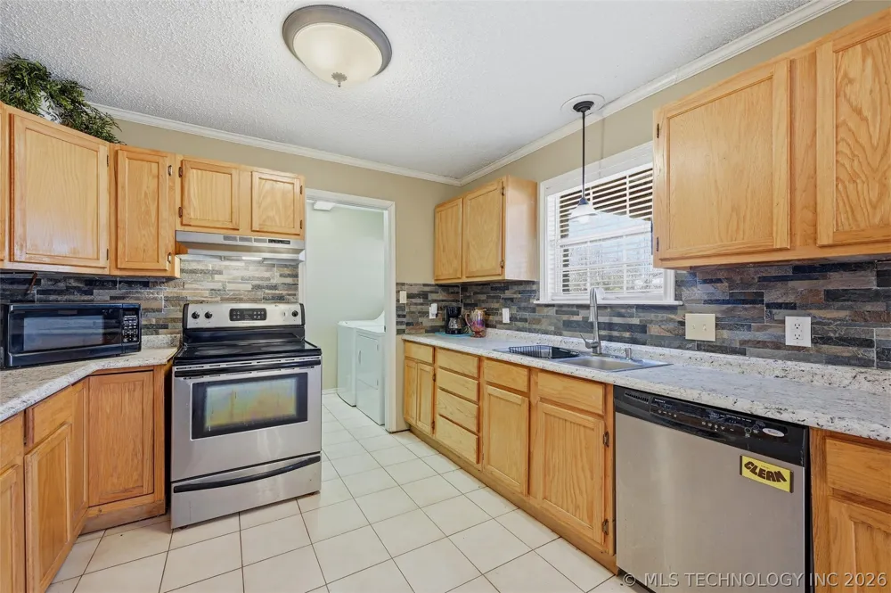 805 Harkey Tishomingo, OK 73460