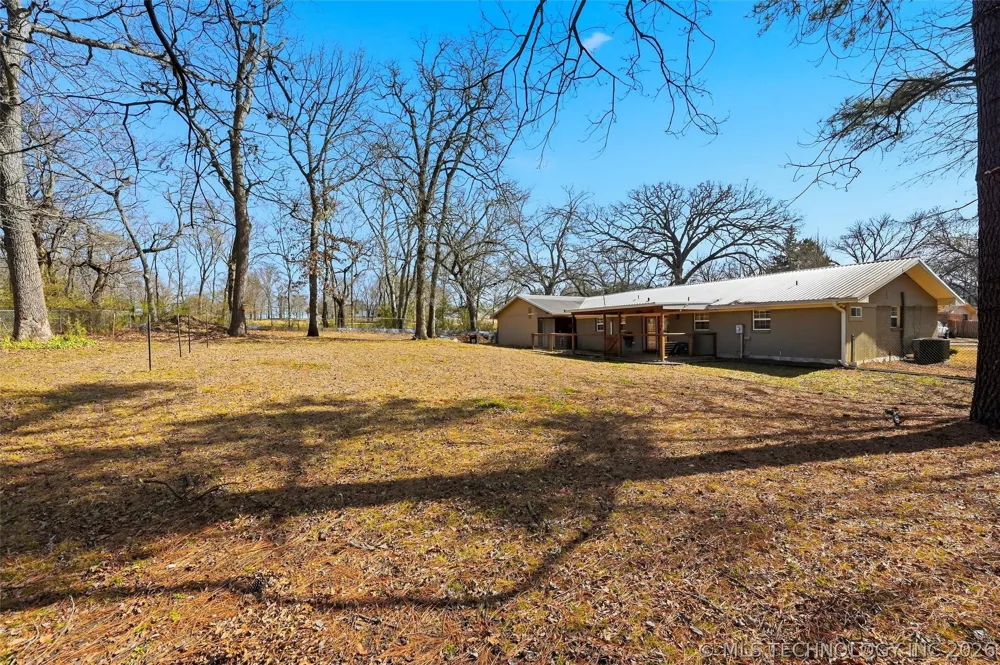 805 Harkey Tishomingo, OK 73460